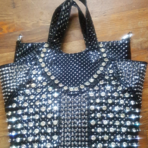 Handbag - Picture 6 of 15